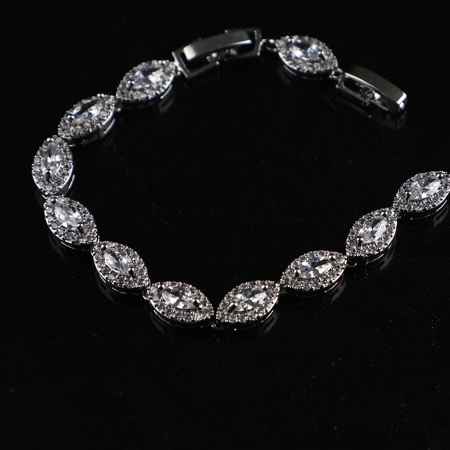 Fashion Jewelry Evil Eye Bracelet Men Luxury Cubic Zirconia Charm Bracelet for Women