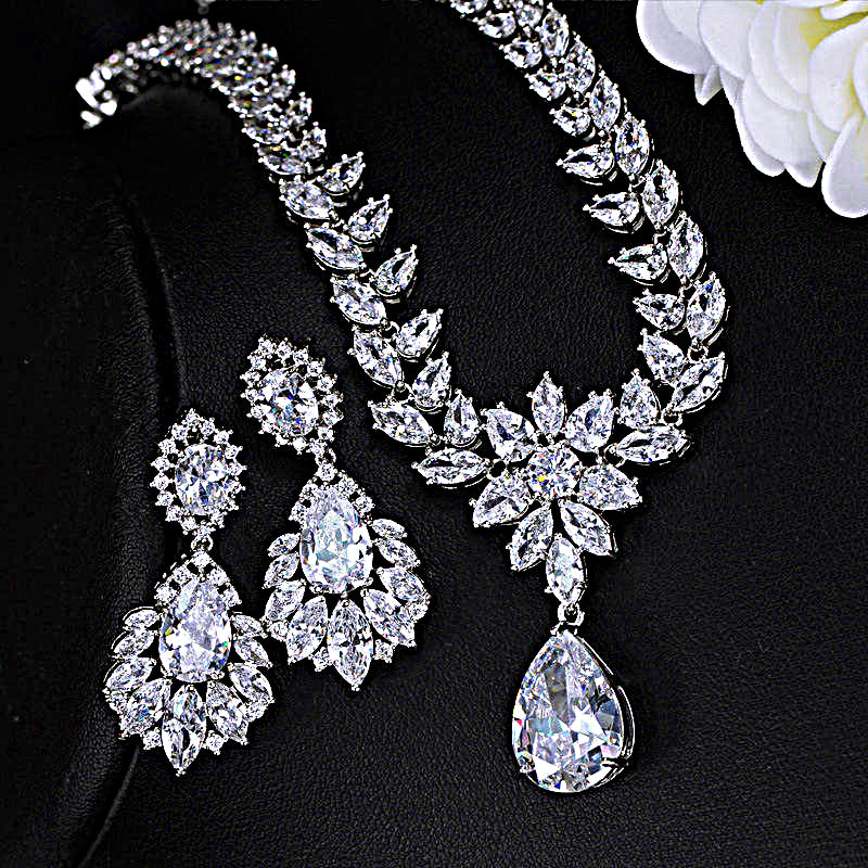 Charming Bridal Sparkling Luxury Jewelry Crystal Dangle Earrings Matching Necklace