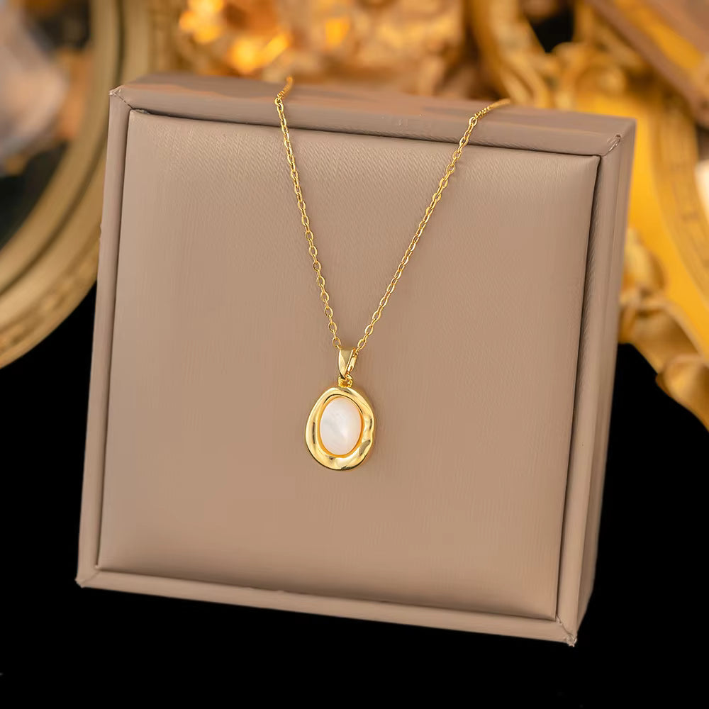 Luxury 18K Gold Plated Pendant Necklace with Pearl, Zircon, Clover & Butterfly Charm